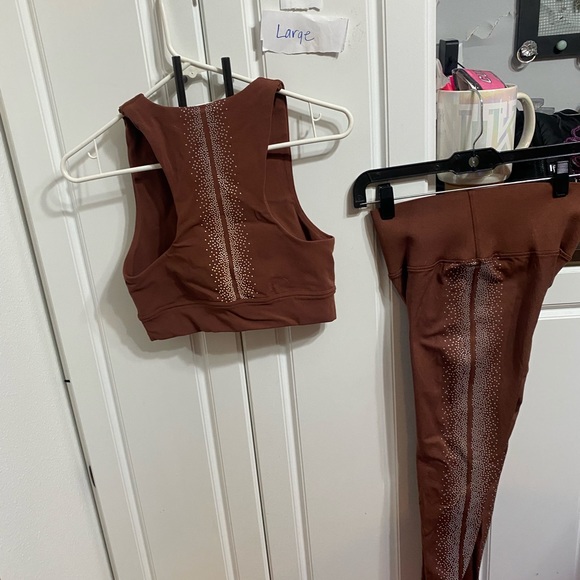 Fabletics large 2 piece set like new - Picture 2 of 8